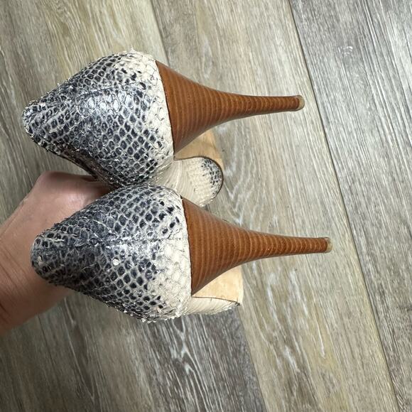 Stuart Weitzman Two Tone Water snake Platform Pumps Size 7.5 - Picture 11 of 13